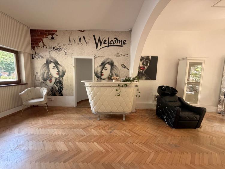 Apartament cu 4 camere în P-ța Victoriei