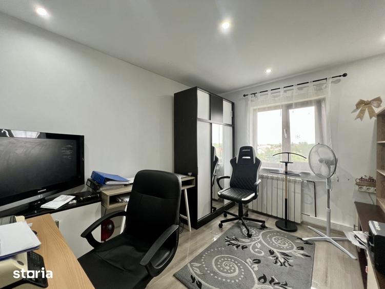 Apartament cu 4 camere decomandat în Giroc