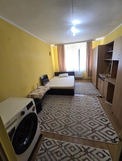 Garsonieră semidecomandată în Buziașului