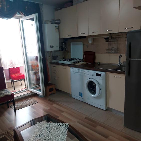 Apartament cu 2 camere decomandat, mobilat în Berceni