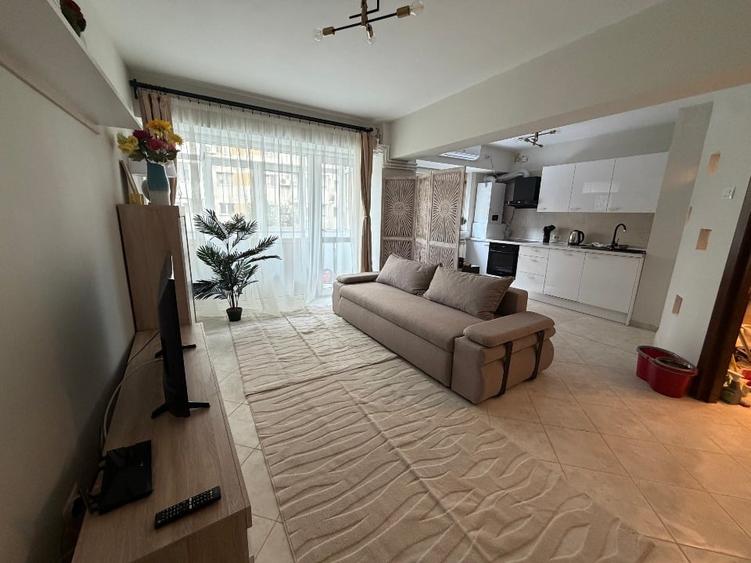 Apartament cu 2 camere semidecomandat, mobilat în Pantelimon