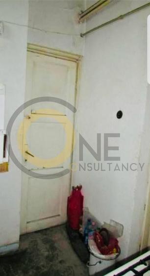 Apartament cu 3 camere semidecomandat în Capitale
