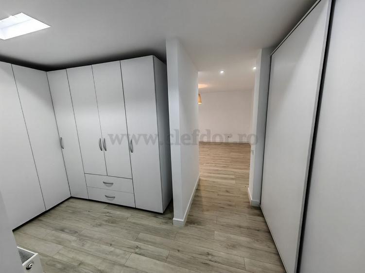 Casă individuală cu 9 camere cu Canalizare în Pipera