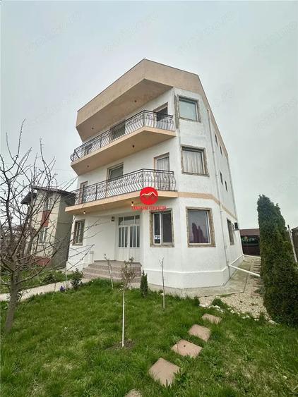 Spațiu comercial, de 350 mp, în Costinești