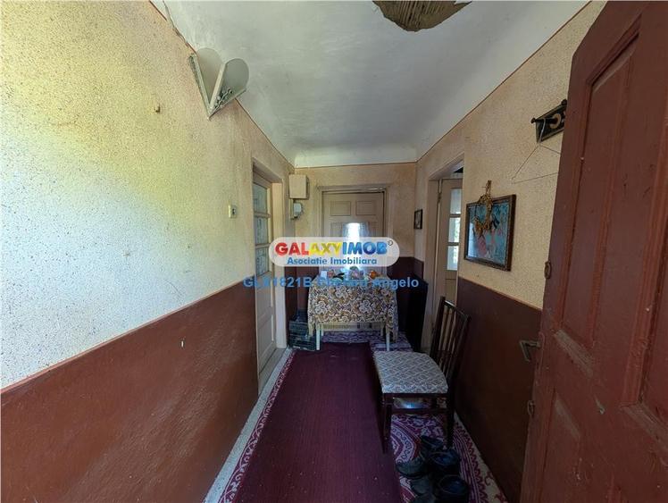 Casă cu 3 camere cu Teren 3000 Mp în Lipia