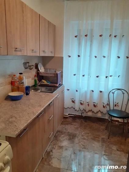 Apartament cu 2 camere decomandat în Gara de Nord
