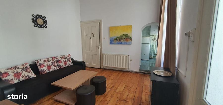 Garsonieră în Sub Arini
