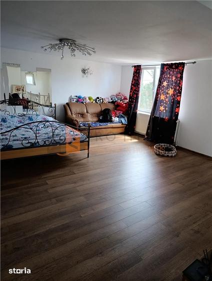 Casă cu 4 camere decomandat cu Teren 546 Mp în Merei