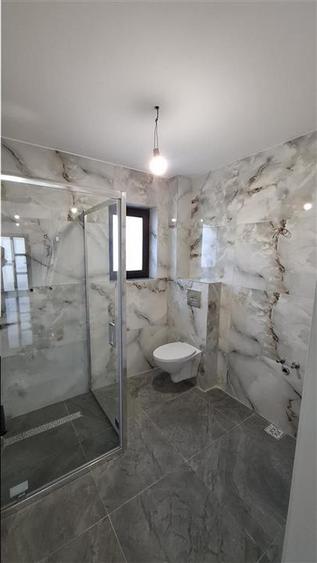 Duplex cu 4 camere cu Canalizare în Valea Lupului