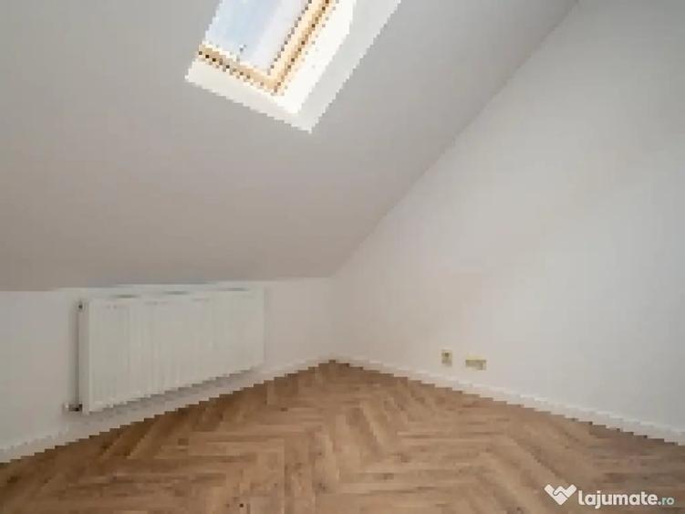 Apartament cu 4 camere decomandat în Central
