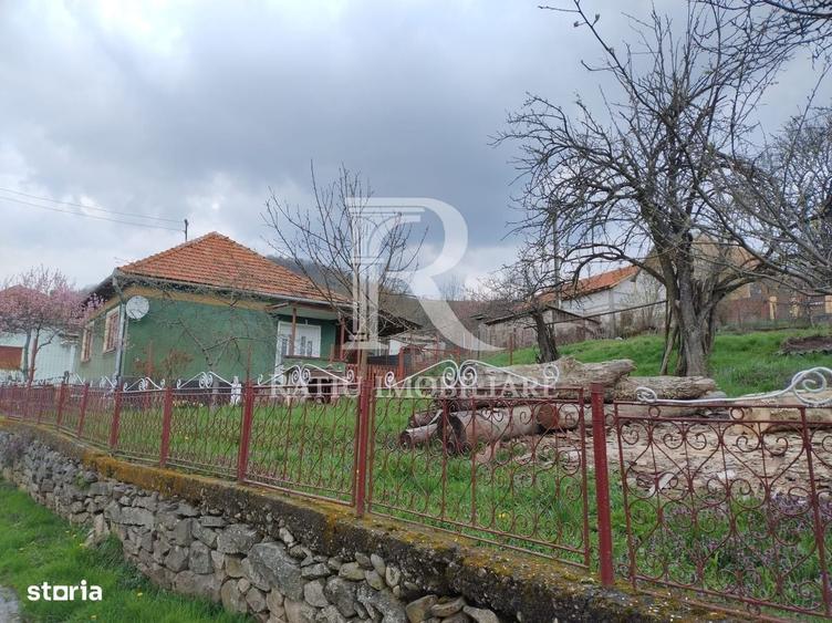 Casă cu 2 camere în Măgura