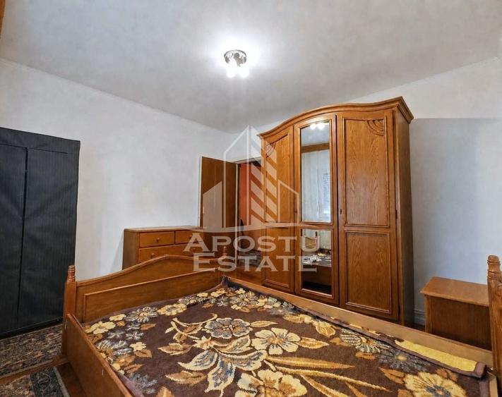 Apartament cu 3 camere decomandat, mobilat în Girocului