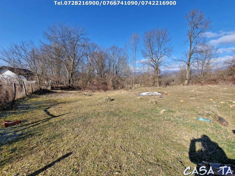 Casă individuală cu 3 camere cu Teren 3346 Mp în Central