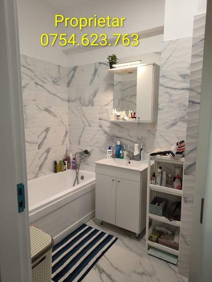 Apartament cu 3 camere semidecomandat în Titan
