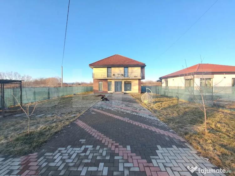 Casă cu 4 camere cu Canalizare în Prejmer