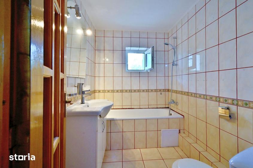 Apartament cu 4 camere decomandat în Vest