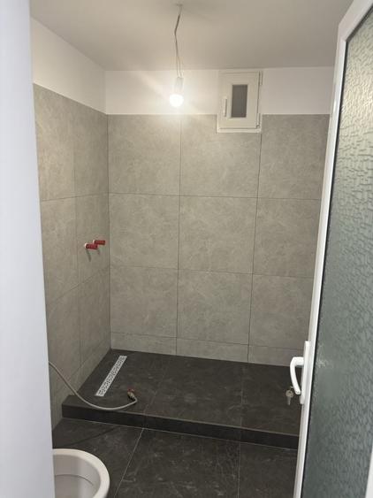 Apartament cu 2 camere decomandat în Crângași