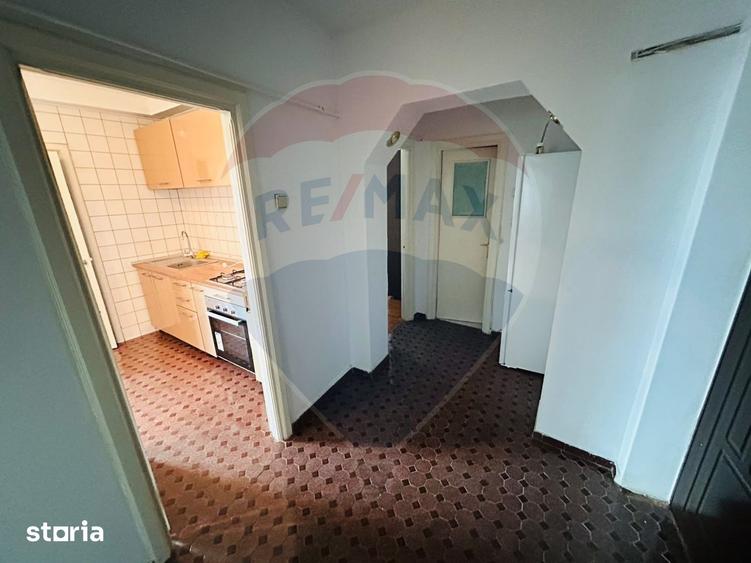Apartament cu 2 camere decomandat în Bordei