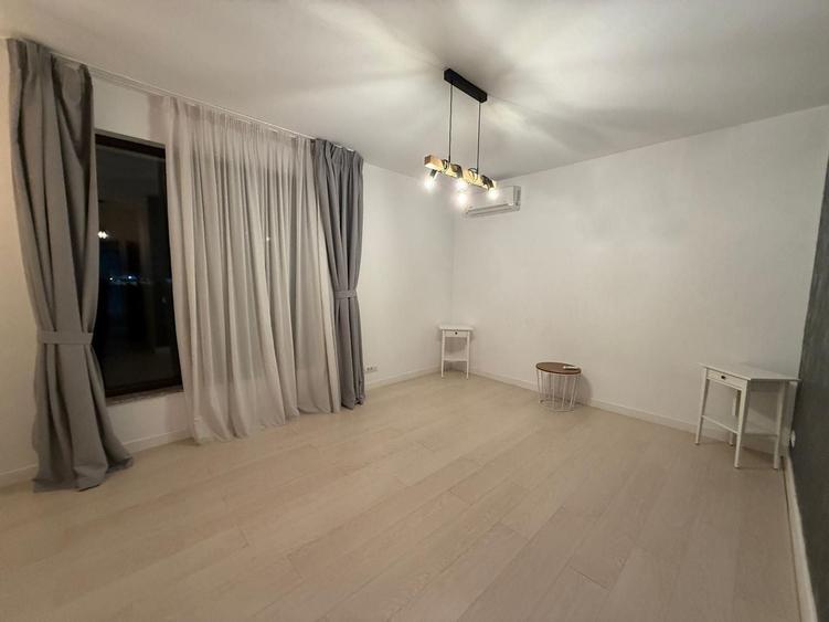 Casă individuală cu 5 camere cu Canalizare în Central