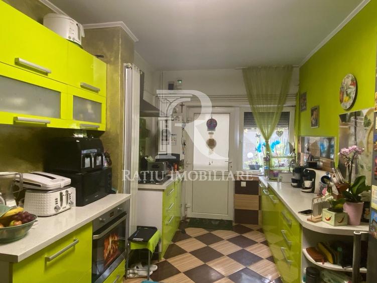 Casă cu 3 camere cu Canalizare în Ultracentral