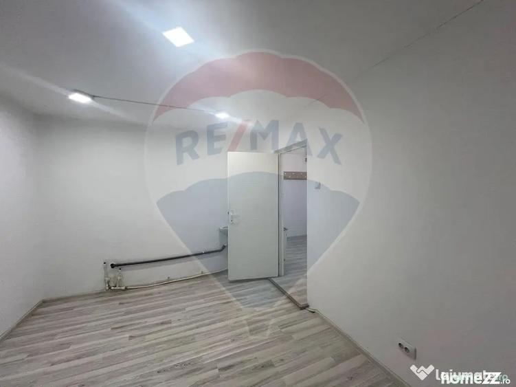 Spațiu comercial, de 60 mp, în Central