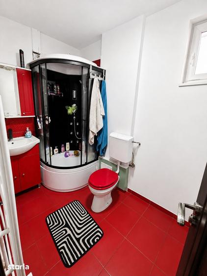 Apartament cu 4 camere decomandat în Central