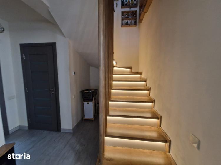 Casă cu 5 camere cu Teren 137 Mp în Apahida