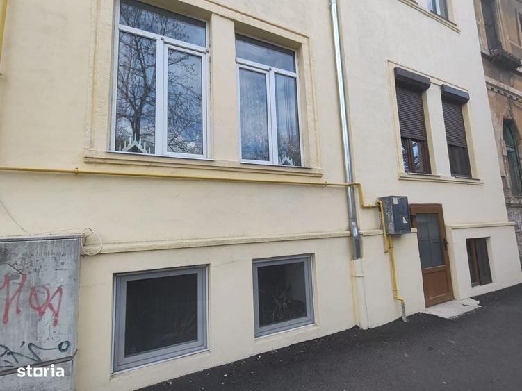 Apartament cu 2 camere în Badea Cârțan