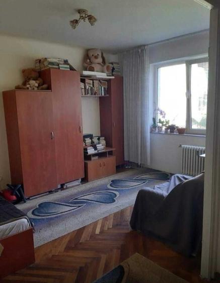 Garsonieră decomandată în Exercițiu