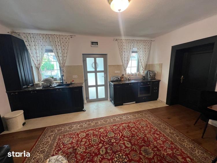 Casă cu 3 camere cu Teren 2000 Mp în Băcia