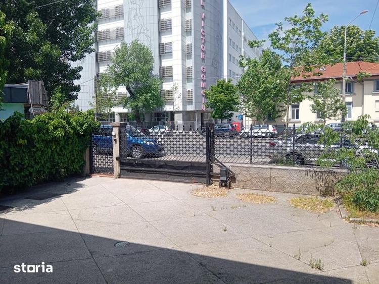 Spațiu comercial, de 332 mp, în P-ța Muncii