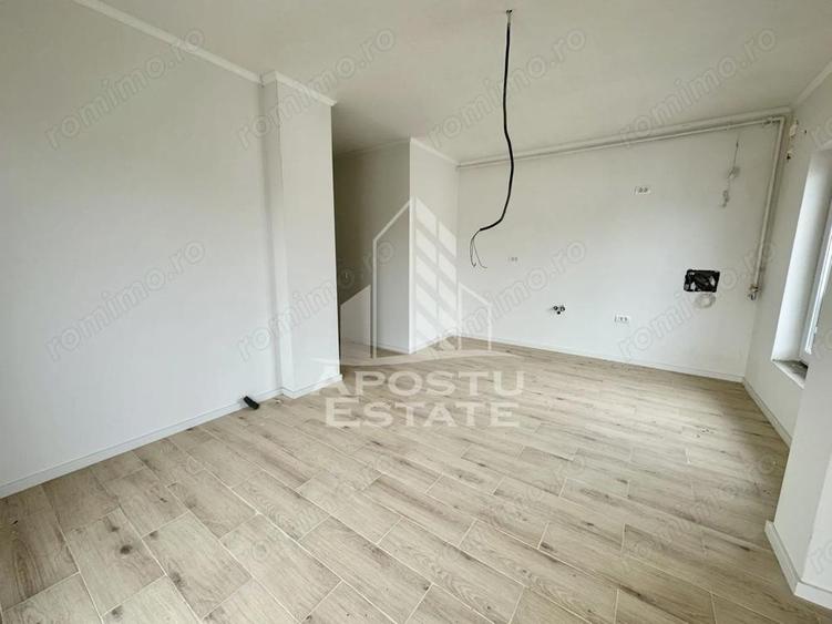 Apartament cu 4 camere decomandat în Giroc