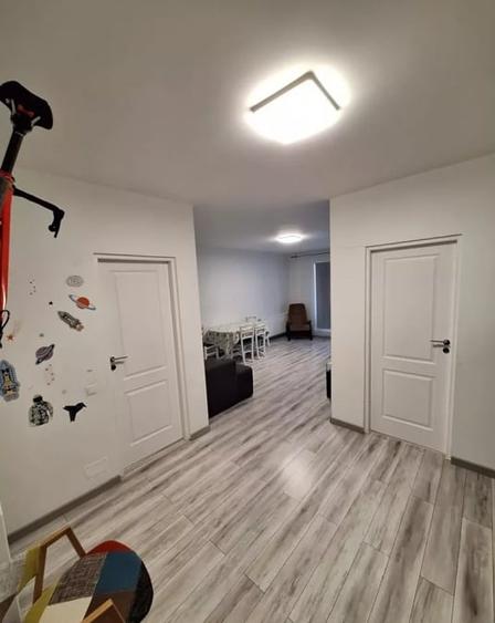 Apartament cu 2 camere semidecomandat, mobilat în Florești — fotografia 2