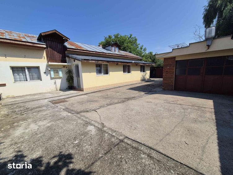 Casă cu 10 camere cu Teren 2529 Mp în Bolintin-Deal