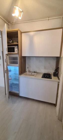 Casă cu 2 camere decomandat în Casa de Cultură
