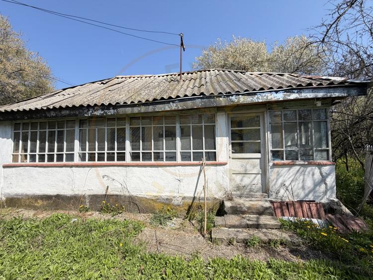 Casă individuală cu 2 camere cu Teren 1047 Mp în Lunca Corbului