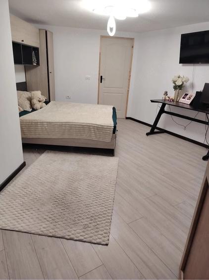 Casă cu Teren 100 Mp în Central
