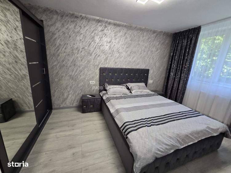 Apartament cu 3 camere semidecomandat în Cina