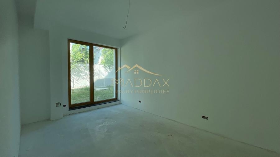Apartament cu 3 camere decomandat în Domenii