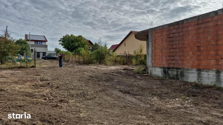 Casă cu 4 camere cu Teren 500 Mp în Brănești