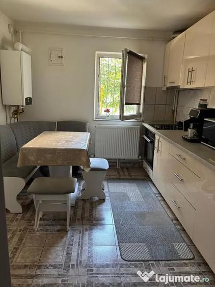 Apartament cu 2 camere semidecomandat în Poarta 6