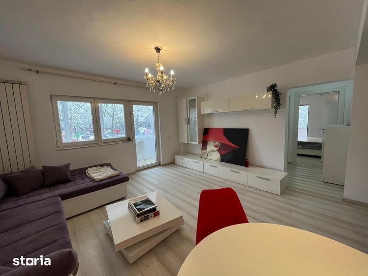 Apartament cu 3 camere decomandat în Herăstrău