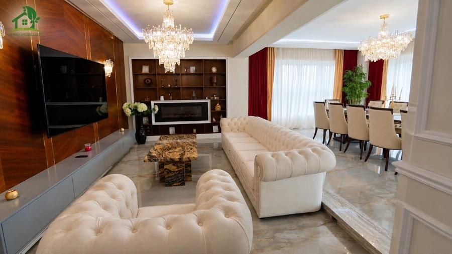 Apartament cu 5 camere decomandat, mobilat în Central
