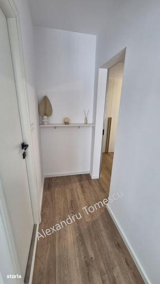 Apartament cu 3 camere semidecomandat în Vitan