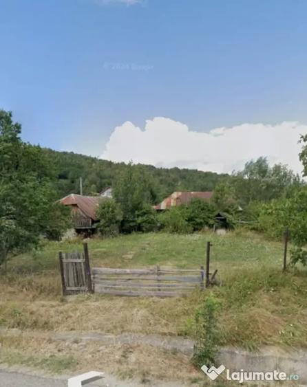 Teren cu casa demolabila, zona Baia de Fier Gorj - 1
