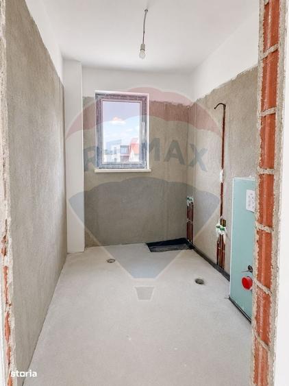 Apartament cu 3 camere în 1 Mai