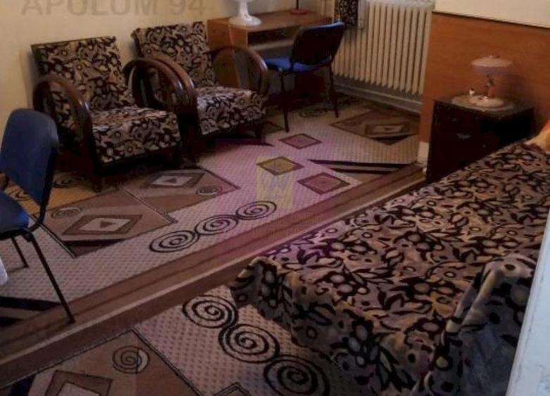 Apartament cu 6 camere decomandat în Plevnei