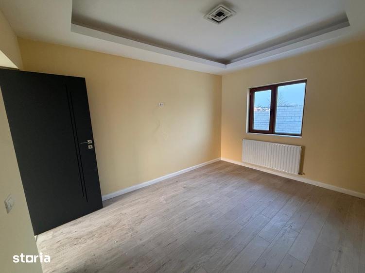 Casă cu 4 camere cu Teren 535 Mp în Clinceni
