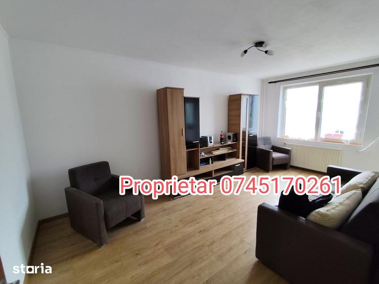 Apartament cu 3 camere decomandat în Berceni