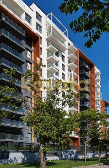 Apartament cu 3 camere decomandat în P-ta Presei Libere
